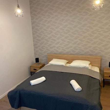 Apartamento Fressh House Sincraieni Exterior foto